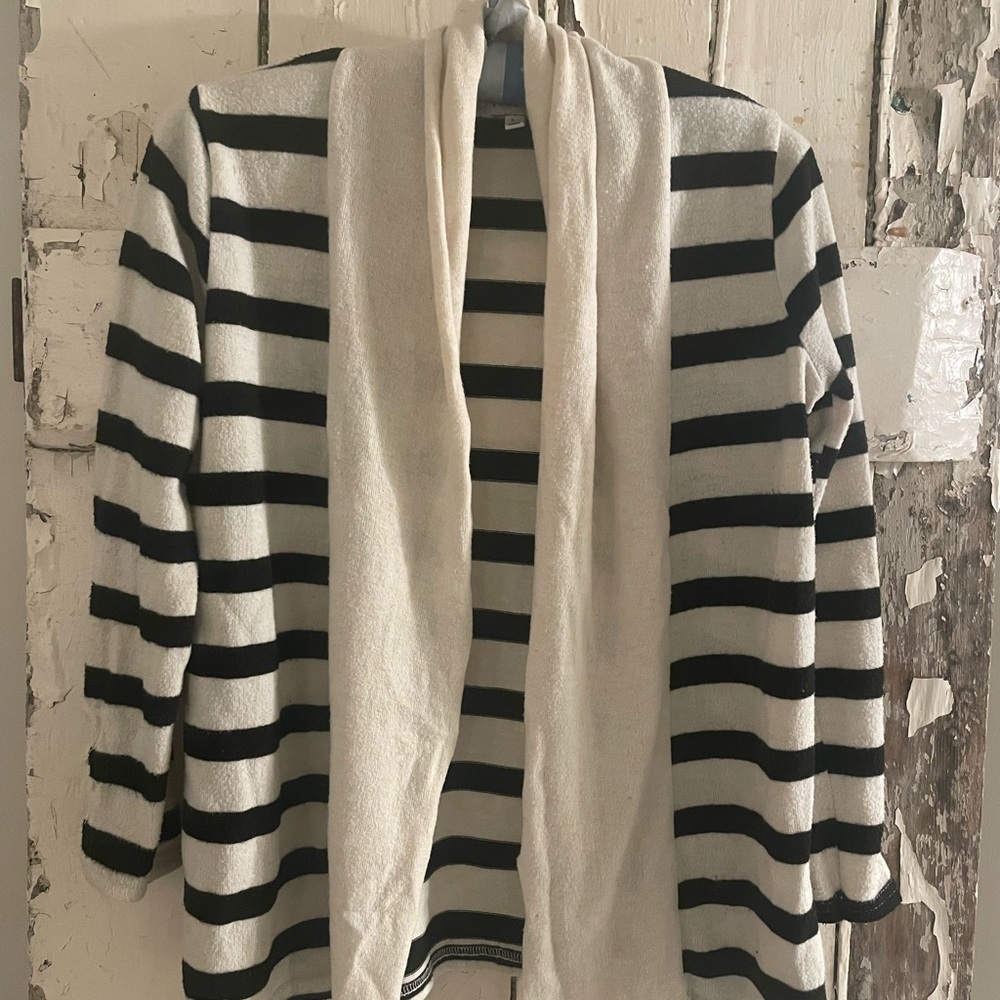 Nine 1 Eight Cardigan Size L